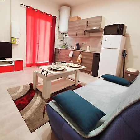 Apartament Le Sully Nîmes Zewnętrze zdjęcie